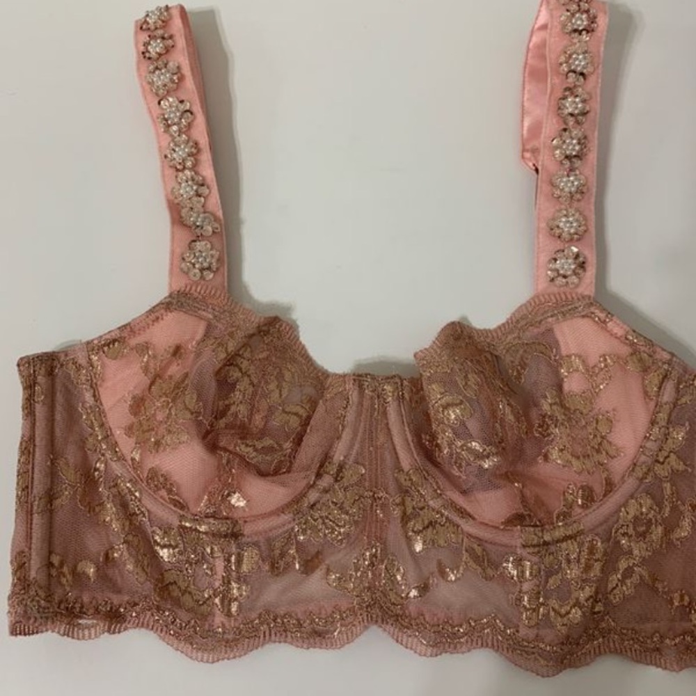 Victoria’s Secret dream angels bra